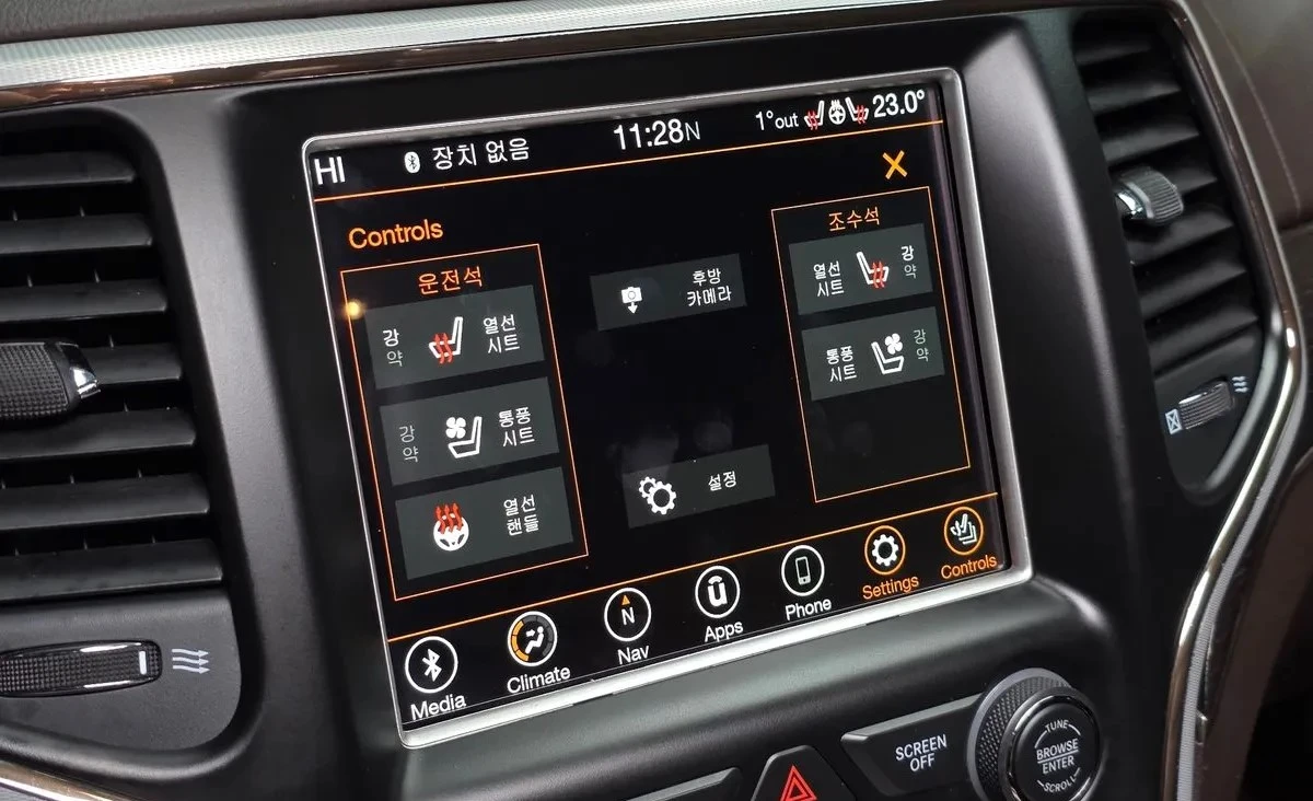 Jeep Grand cherokee 3.0 Diesel Summit, снимка 13 - Автомобили и джипове - 54931663