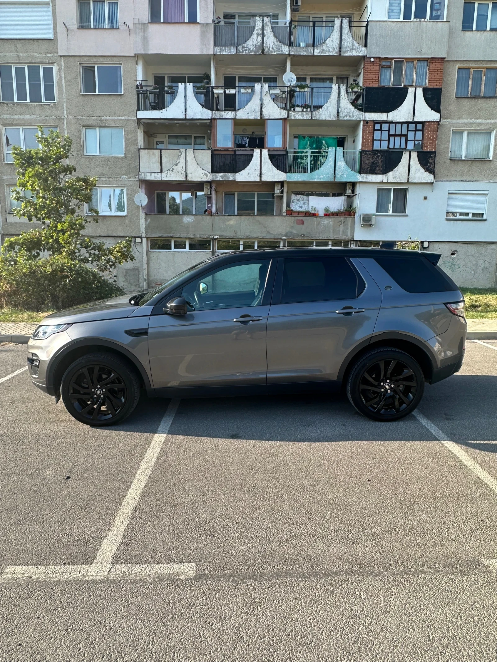 Land Rover Discovery Sport 2.0 HSE 6+ 1, снимка 2 - Автомобили и джипове - 55807885