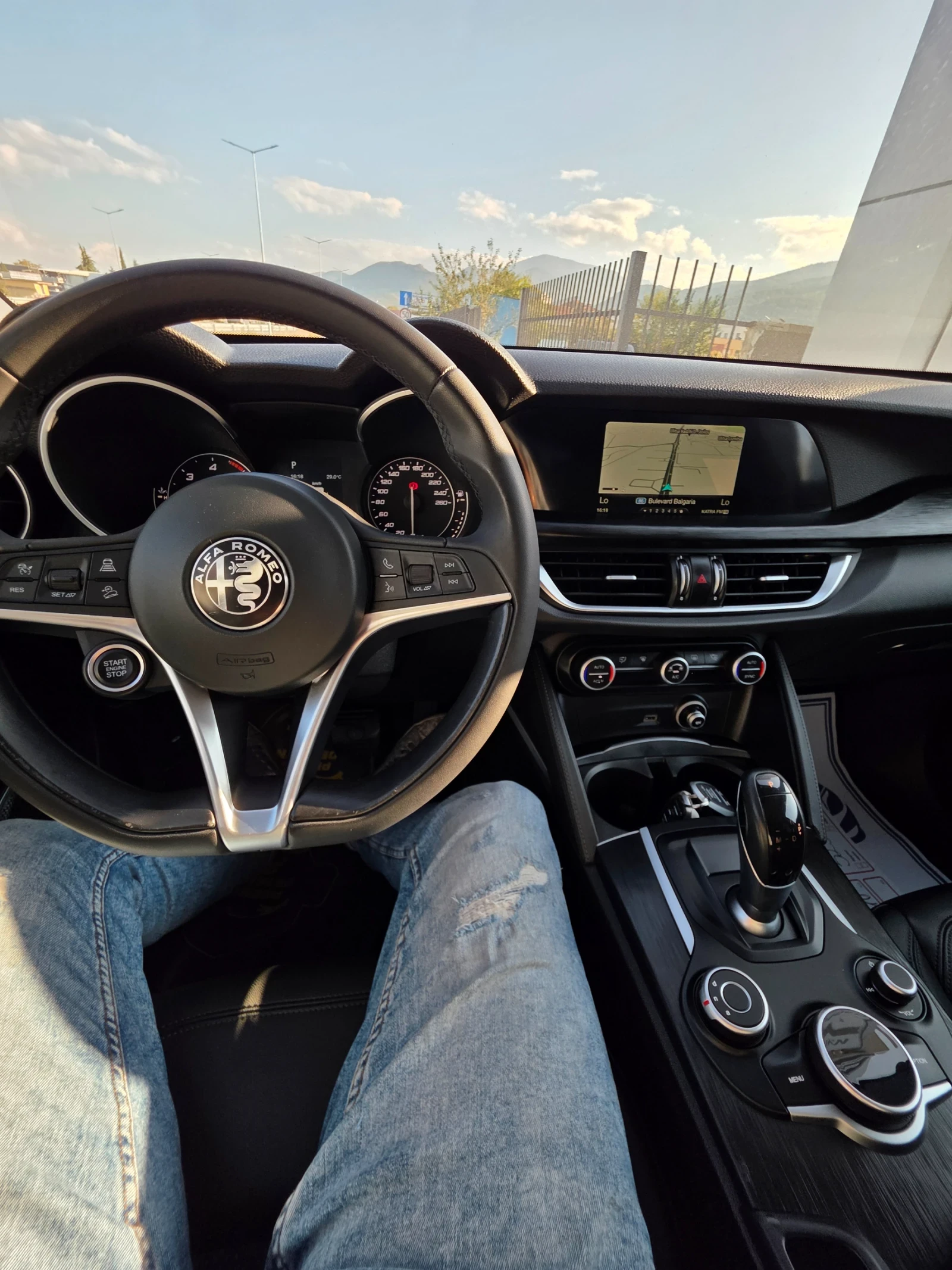 Alfa Romeo Stelvio, снимка 6 - Автомобили и джипове - 55898989