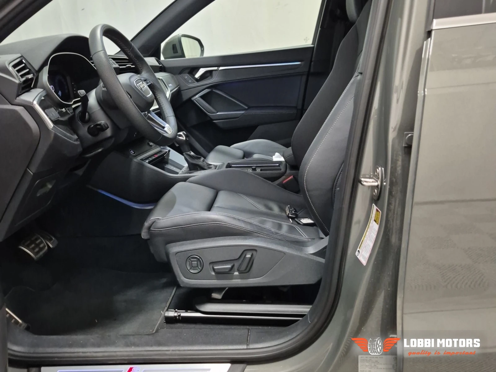 Audi Q3, снимка 5 - Автомобили и джипове - 55928881