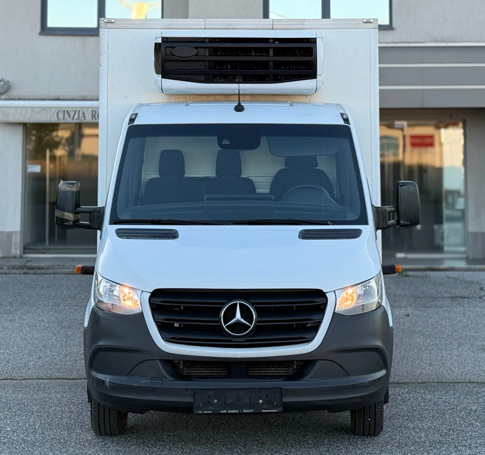 Mercedes-Benz Sprinter 519 3.0CDi 190к.с* Хладилен -24* * Автоматик*  - изображение 2