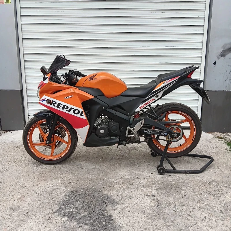 Honda Cbr 125R, снимка 2 - Мотоциклети и мототехника - 52115454