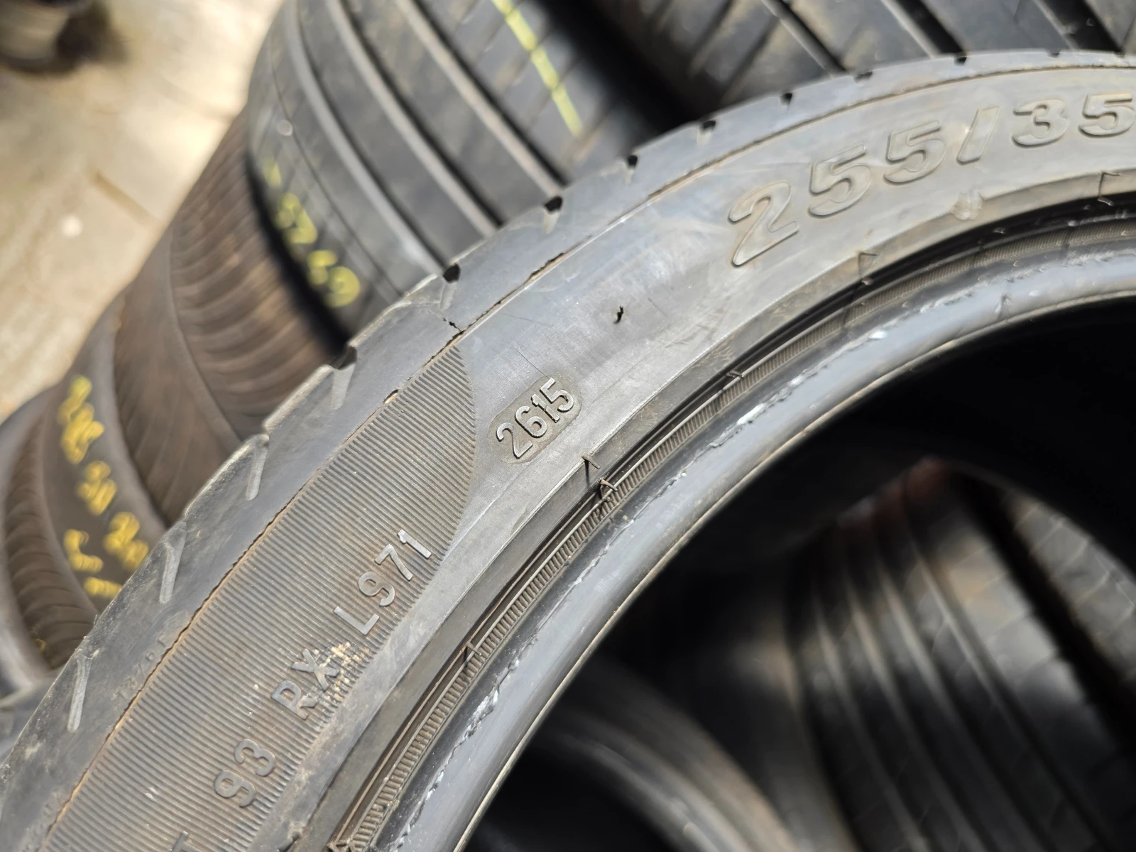 Гуми Летни 255/35R20, снимка 11 - Гуми и джанти - 55479011