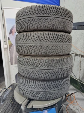      235/45R20