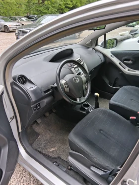 Toyota Yaris 1.3, снимка 6