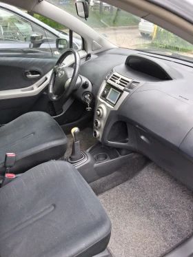 Toyota Yaris 1.3, снимка 3