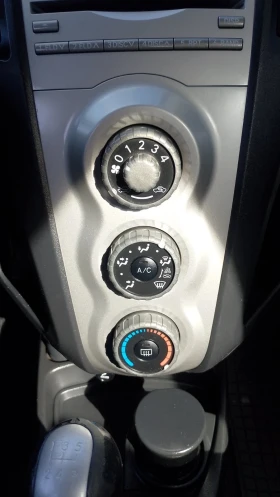 Toyota Yaris, снимка 14