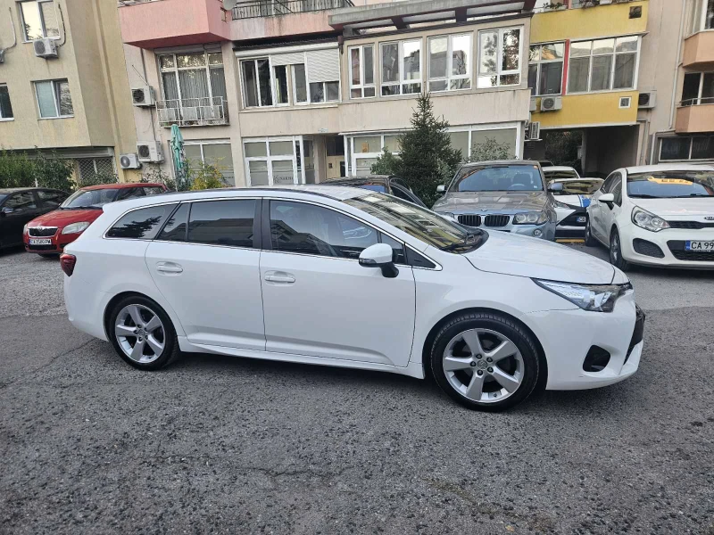 Toyota Avensis, снимка 1 - Автомобили и джипове - 47691175