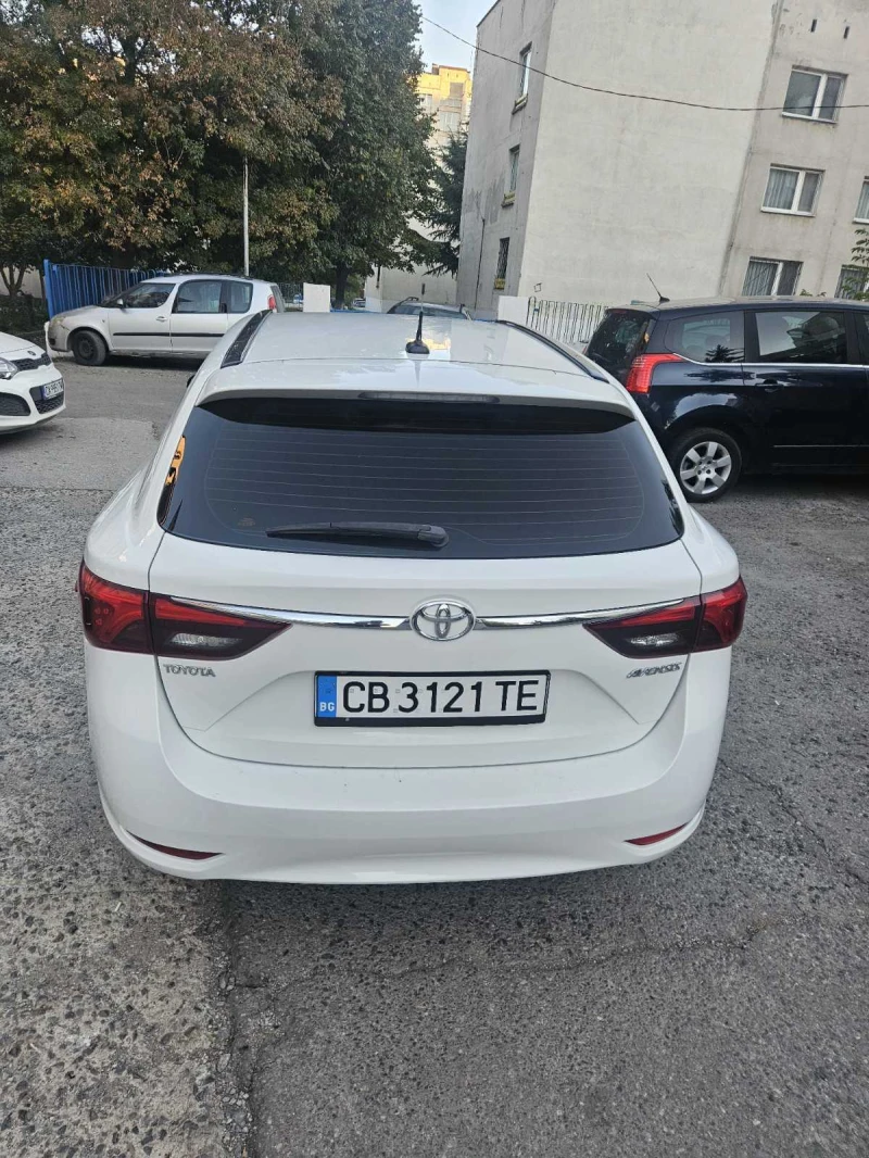 Toyota Avensis, снимка 4 - Автомобили и джипове - 47691175