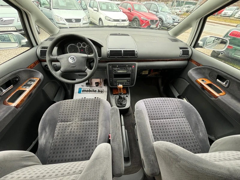 VW Sharan 1.9 TDI, снимка 15 - Автомобили и джипове - 48354542