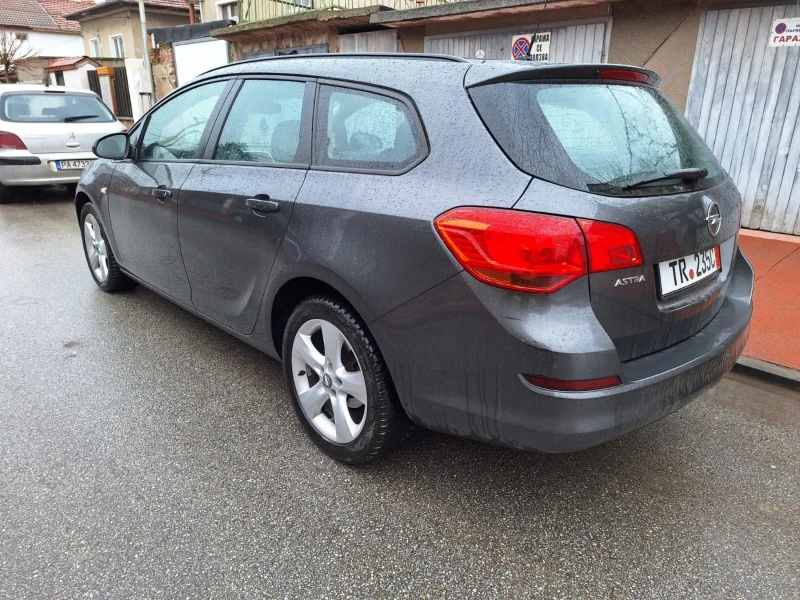 Opel Astra, снимка 3 - Автомобили и джипове - 49303521