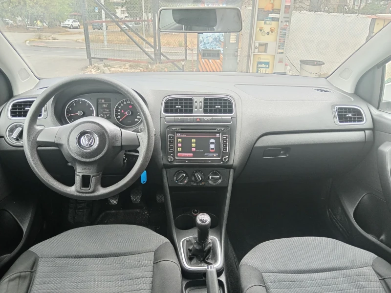 VW Polo 1.2i-69к.с., снимка 12 - Автомобили и джипове - 51213855