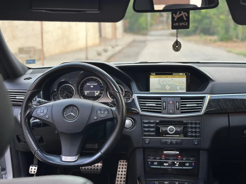 Mercedes-Benz E 350 CDI AMG KEYLESS , снимка 11 - Автомобили и джипове - 52431363