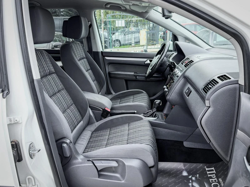 VW Touran 2.0TDI - DSG - CROSS, снимка 10 - Автомобили и джипове - 52456186