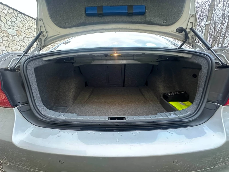 BMW 318, снимка 12 - Автомобили и джипове - 52542235