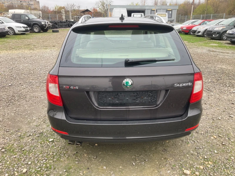 Skoda Superb 2.0 TDI, снимка 4 - Автомобили и джипове - 52583444