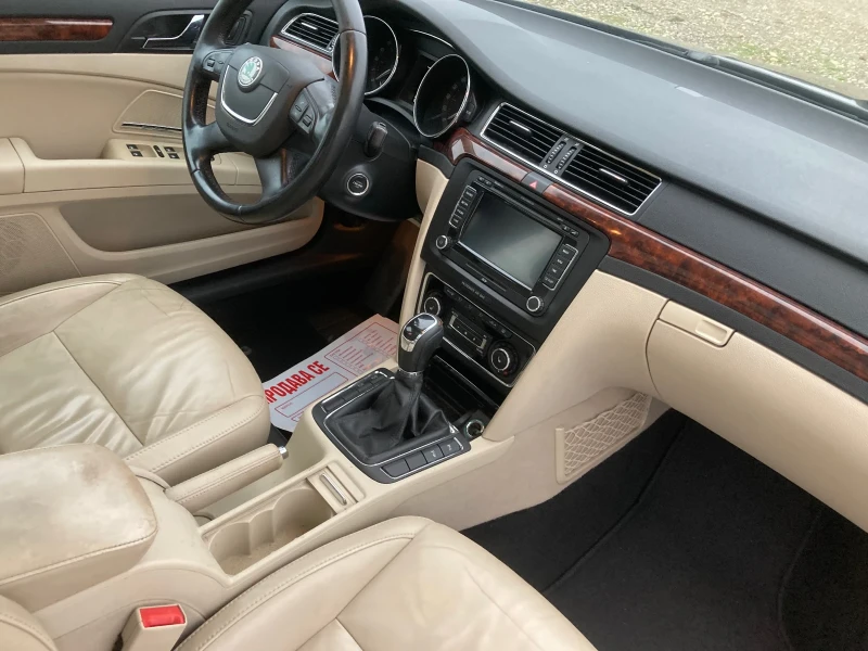 Skoda Superb 2.0 TDI, снимка 11 - Автомобили и джипове - 52583444
