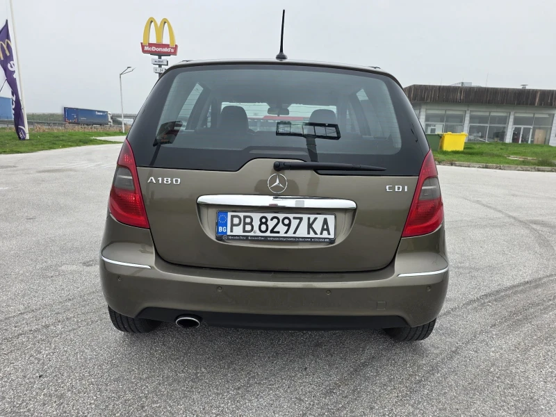 Mercedes-Benz A 180 CDI* Facelift* Automat, снимка 4 - Автомобили и джипове - 52652682