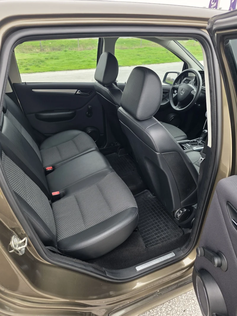Mercedes-Benz A 180 CDI* Facelift* Automat, снимка 13 - Автомобили и джипове - 52652682