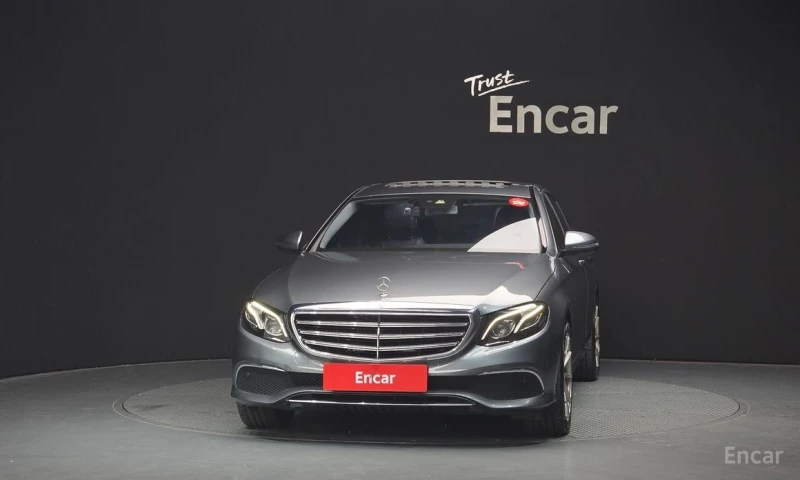 Mercedes-Benz E 220, снимка 3 - Автомобили и джипове - 52971652