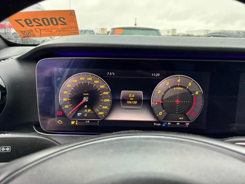 Mercedes-Benz E 300 * CARFAX * БЕЗ ПЪРВОНАЧАЛНА ВНОСКА, снимка 8 - Автомобили и джипове - 53073550