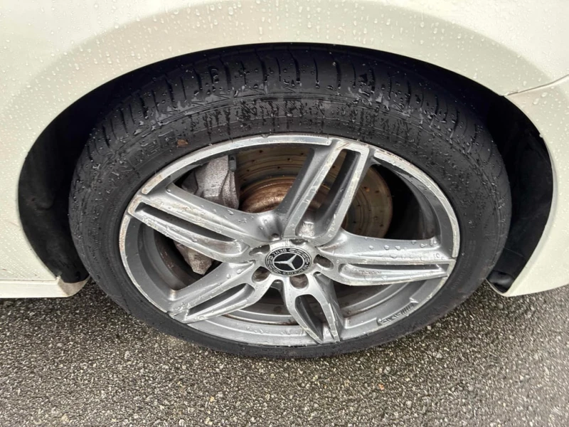 Mercedes-Benz E 300 * CARFAX * БЕЗ ПЪРВОНАЧАЛНА ВНОСКА, снимка 7 - Автомобили и джипове - 53073550