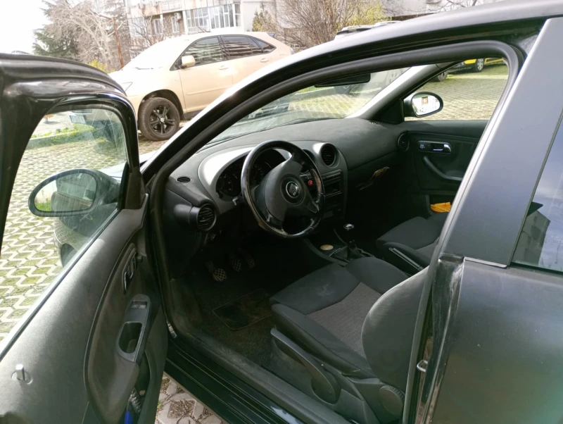 Seat Ibiza, снимка 7 - Автомобили и джипове - 53270369