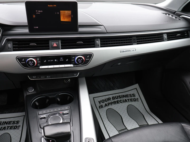 Audi A4 * S-Line* * HeadUp* AвтоКредит* (ЦЕНА ДО БГ), снимка 14 - Автомобили и джипове - 53327632