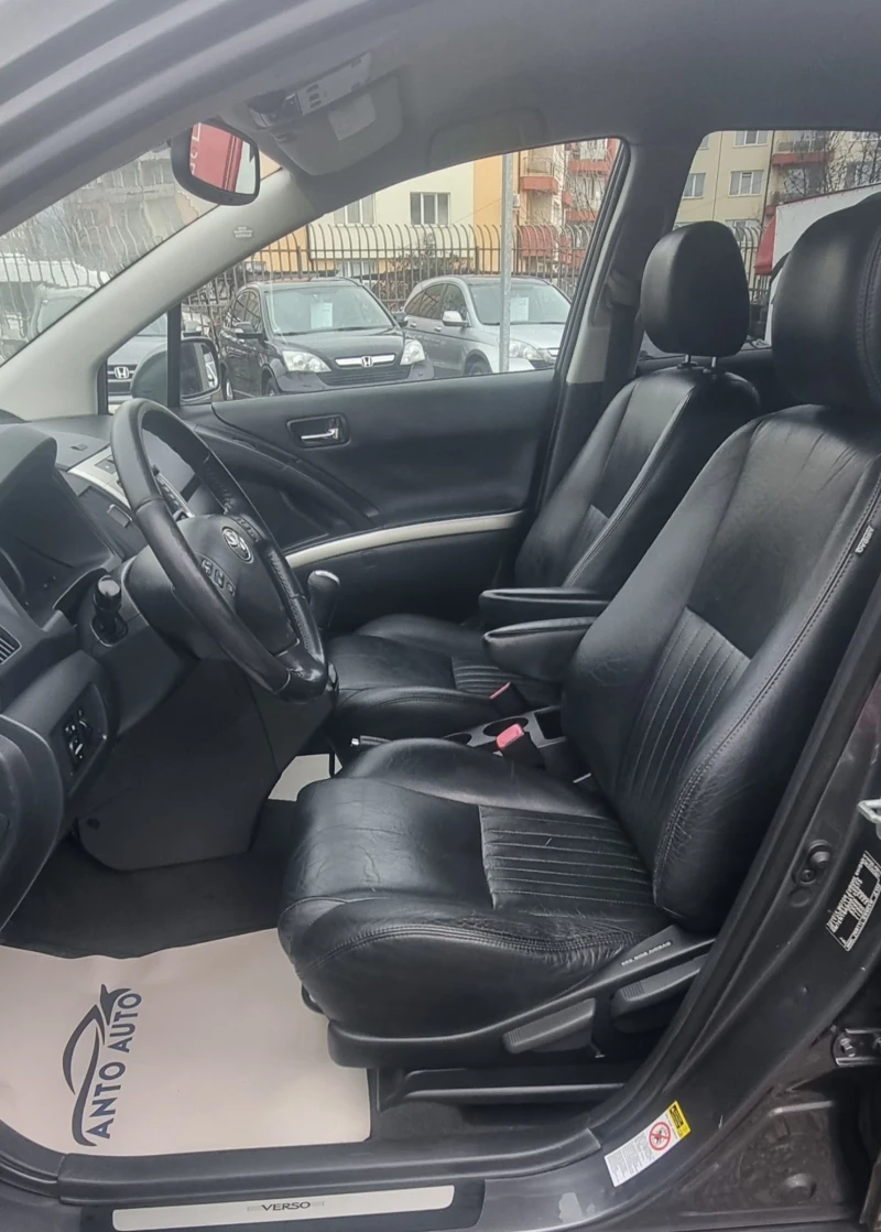 Toyota Corolla verso 1.8 VVT-i Фейслифт!Кожа!Навигация!, снимка 9 - Автомобили и джипове - 53396617