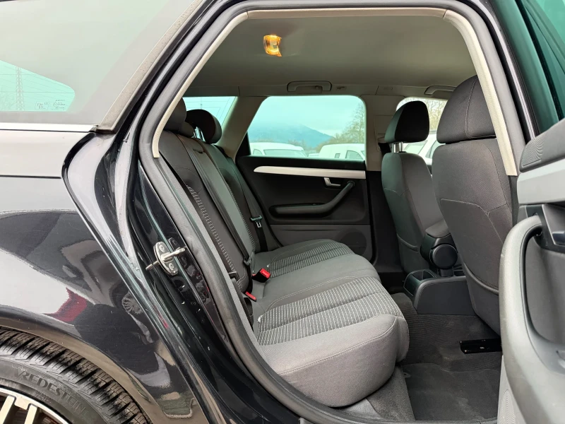 Seat Exeo ПълнаСерв.История* 2.0(211к.с.)АВТОПИЛОТ* ПАРКТРО, снимка 11 - Автомобили и джипове - 53445450