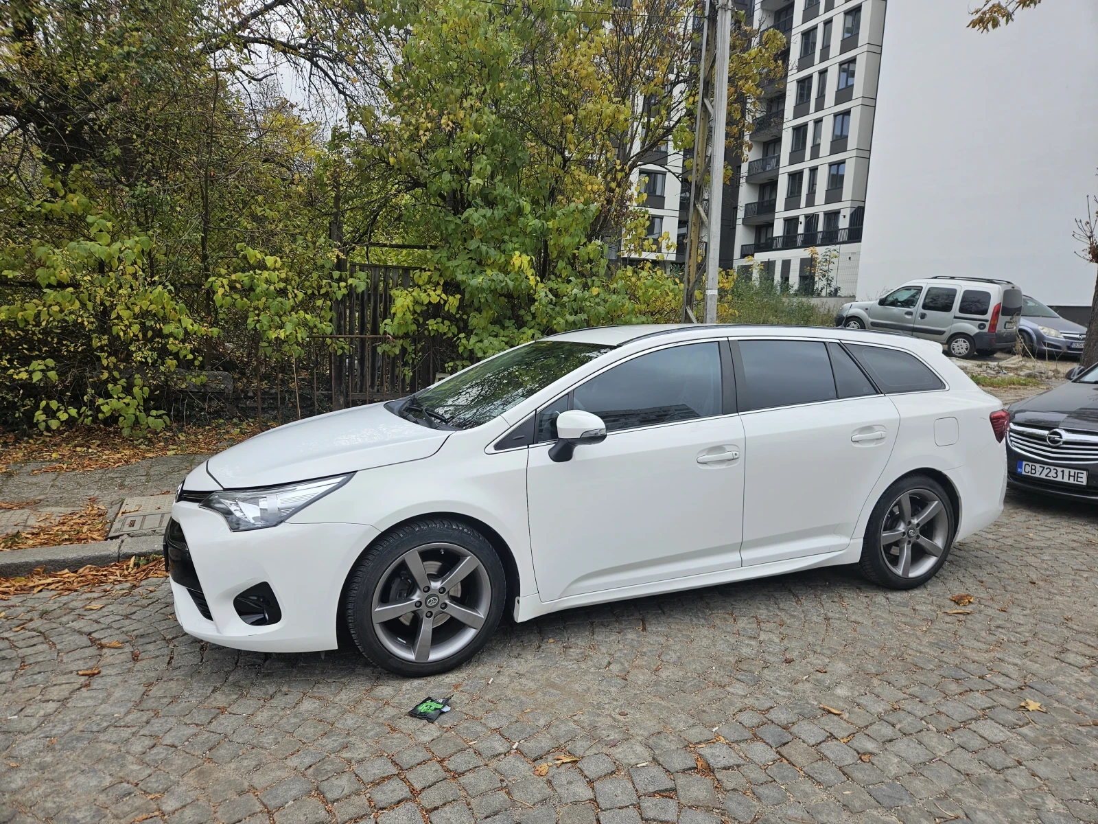 Toyota Avensis  - изображение 10