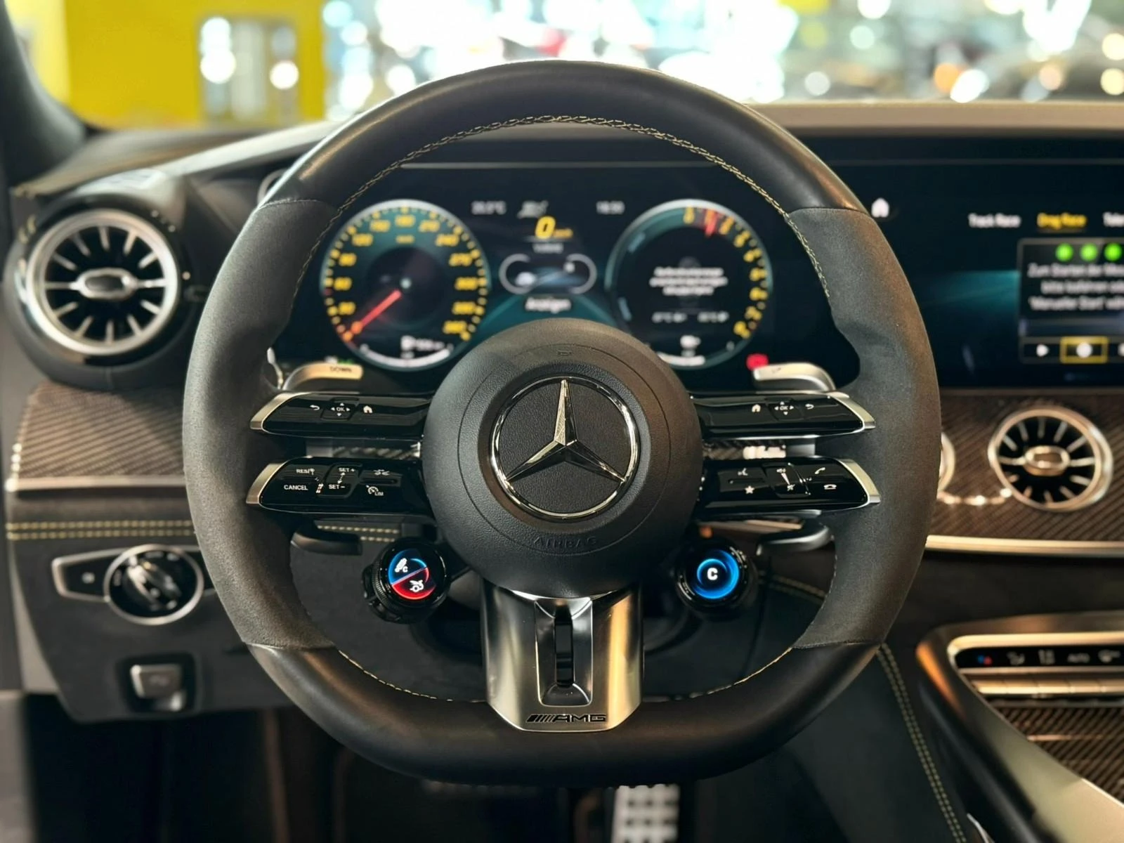 Mercedes-Benz AMG GT 63S E-PERFORMANCE CERAMIC-BRAKES CARBON BURMESTER  - изображение 10