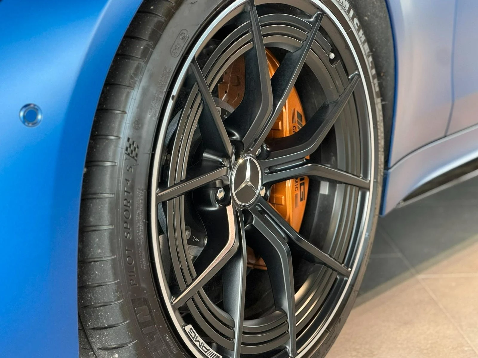 Mercedes-Benz AMG GT 63S E-PERFORMANCE CERAMIC-BRAKES CARBON BURMESTER  - изображение 6
