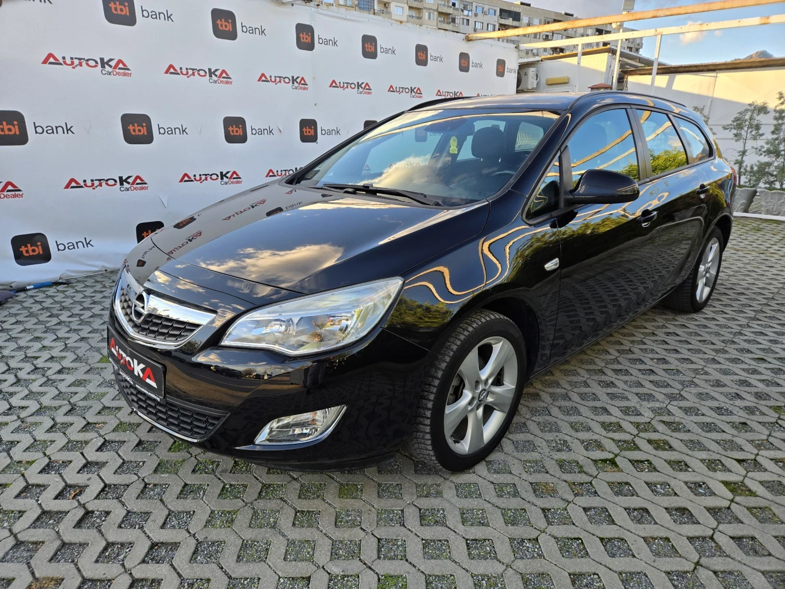 Opel Astra 1.4T-140кс= ГАЗ* LANDI RENZO* = 185.000km= АВТОПИЛ - изображение 6