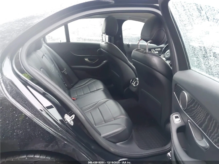 Mercedes-Benz C 300 4MATIC* ПОДГРЕВ* PANO* КАМЕРА - изображение 9