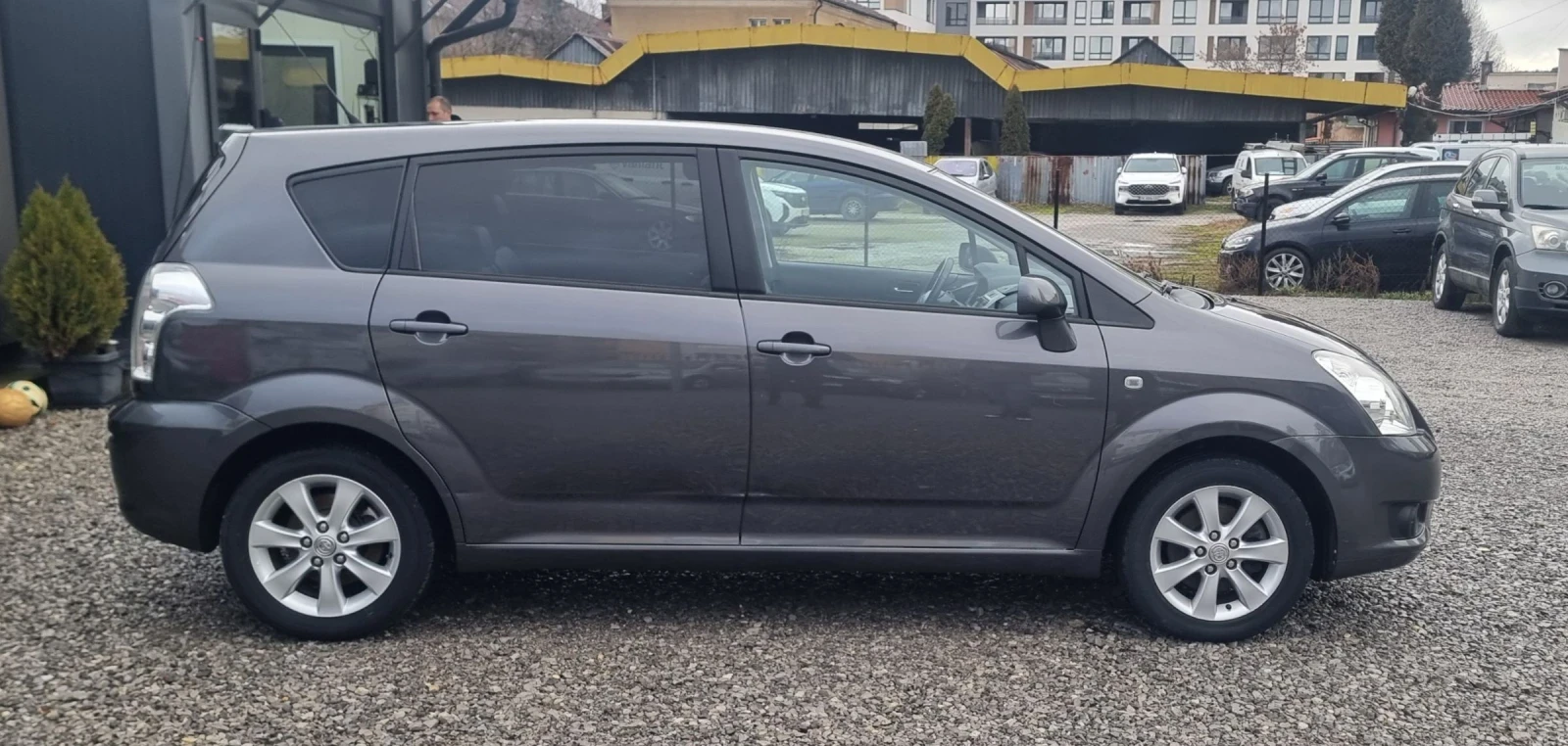 Toyota Corolla verso 1.8 VVT-i Фейслифт!Кожа!Навигация! - изображение 4