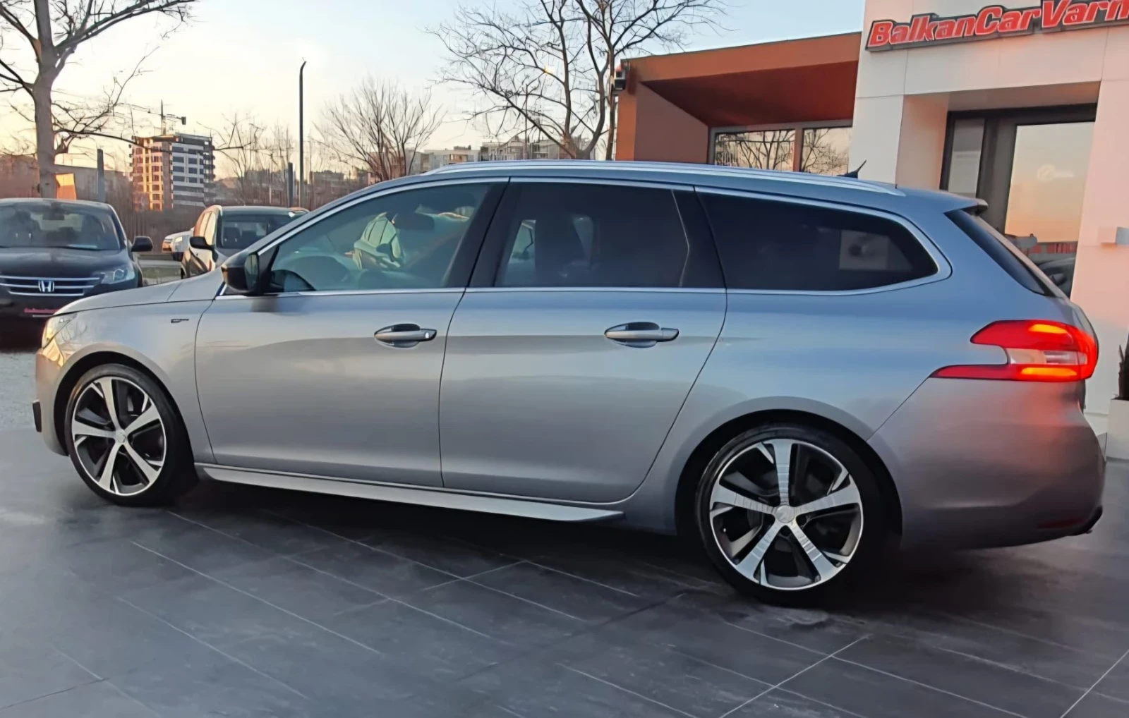 Peugeot 308 GT 2.0 eHDI 180 6AT, снимка 3 - Автомобили и джипове - 53752164