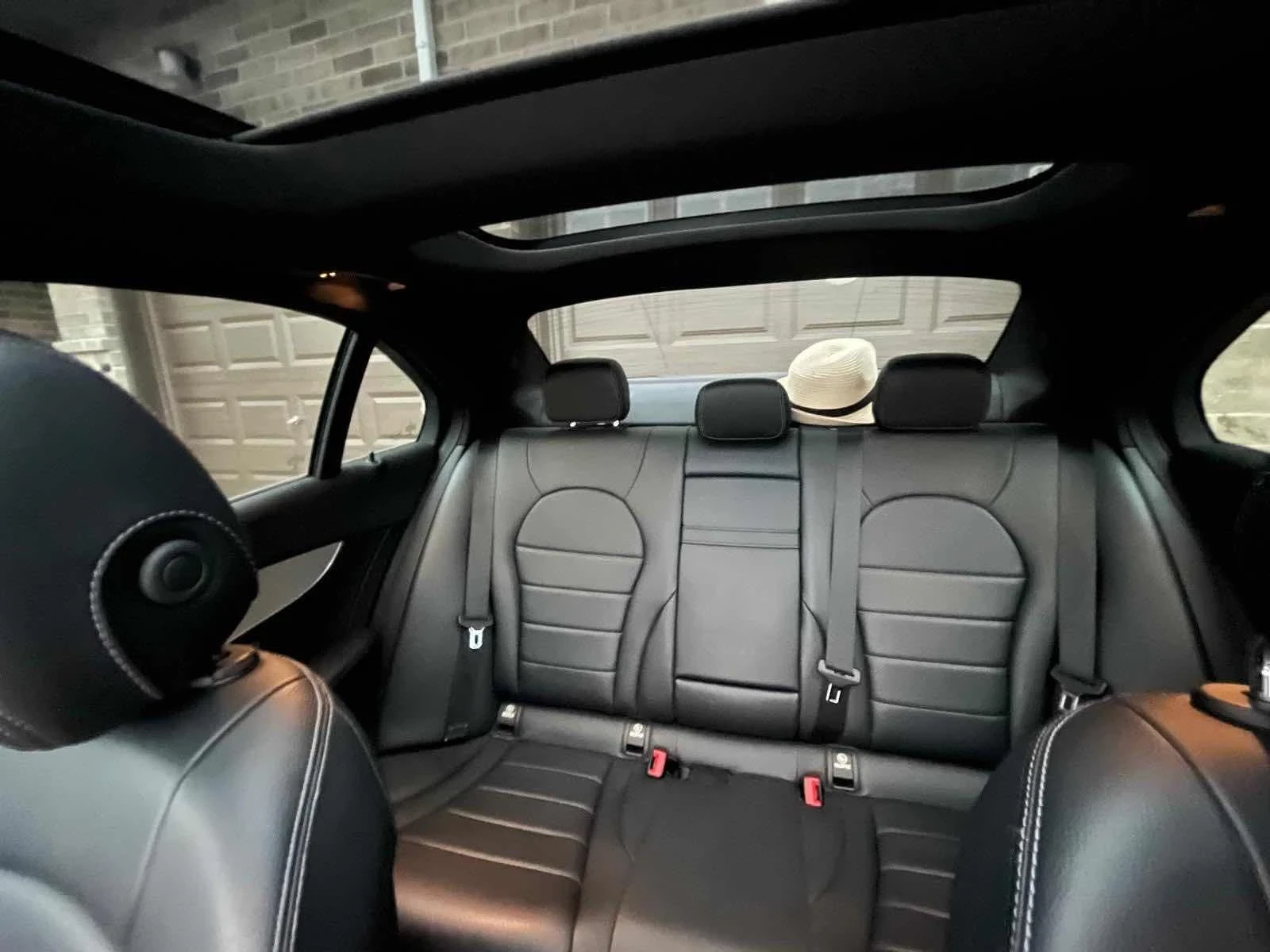 Mercedes-Benz C 300 AMG-pkg* 360View* CarPlay* Подгрев* Пано, снимка 12 - Автомобили и джипове - 53813007