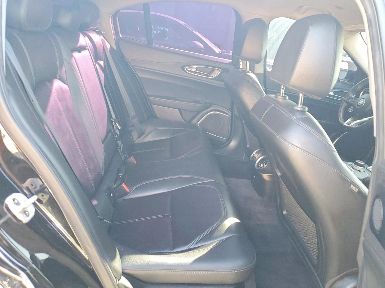 Alfa Romeo Giulia * Крайна цена до БГ* , снимка 10 - Автомобили и джипове - 53979512