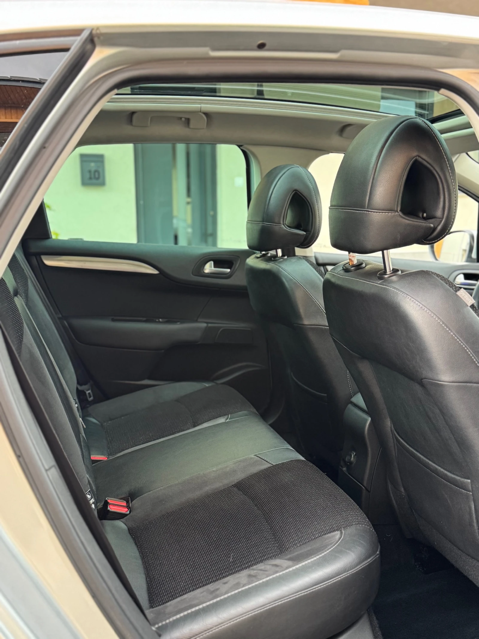 Citroen C4 1.6HDI* EXCLUSIVE/* FULL* EURO5, снимка 17 - Автомобили и джипове - 54127276