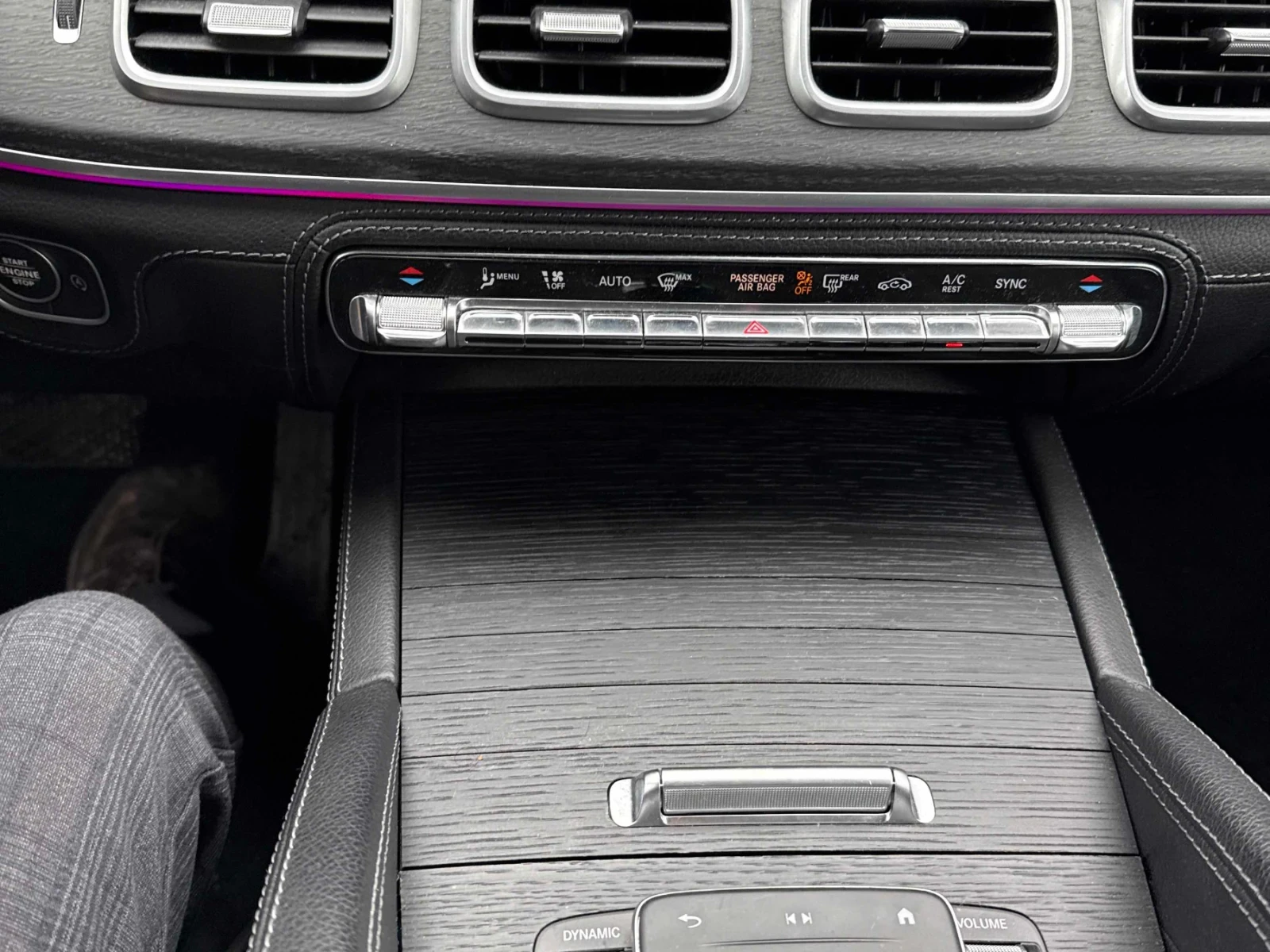 Mercedes-Benz GLE 450 ПОДГРЕВ * МАСАЖ * ОБДУХВАНЕ * BURMESTER * ПАНОРАМА, снимка 12 - Автомобили и джипове - 54207571