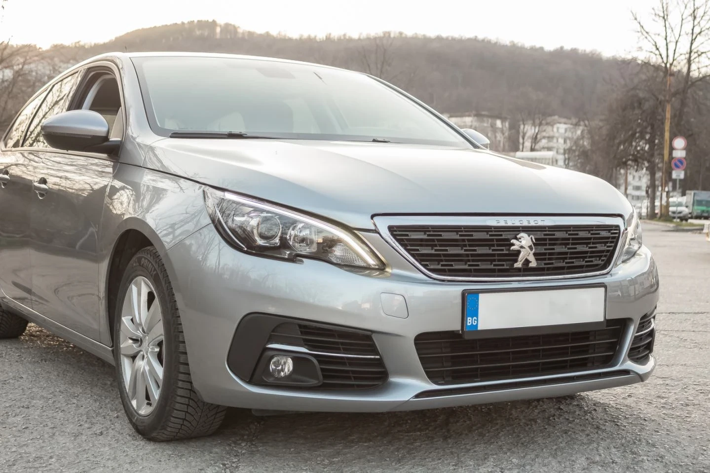 Peugeot 308 HDI 1.5 blu, снимка 4 - Автомобили и джипове - 54624768