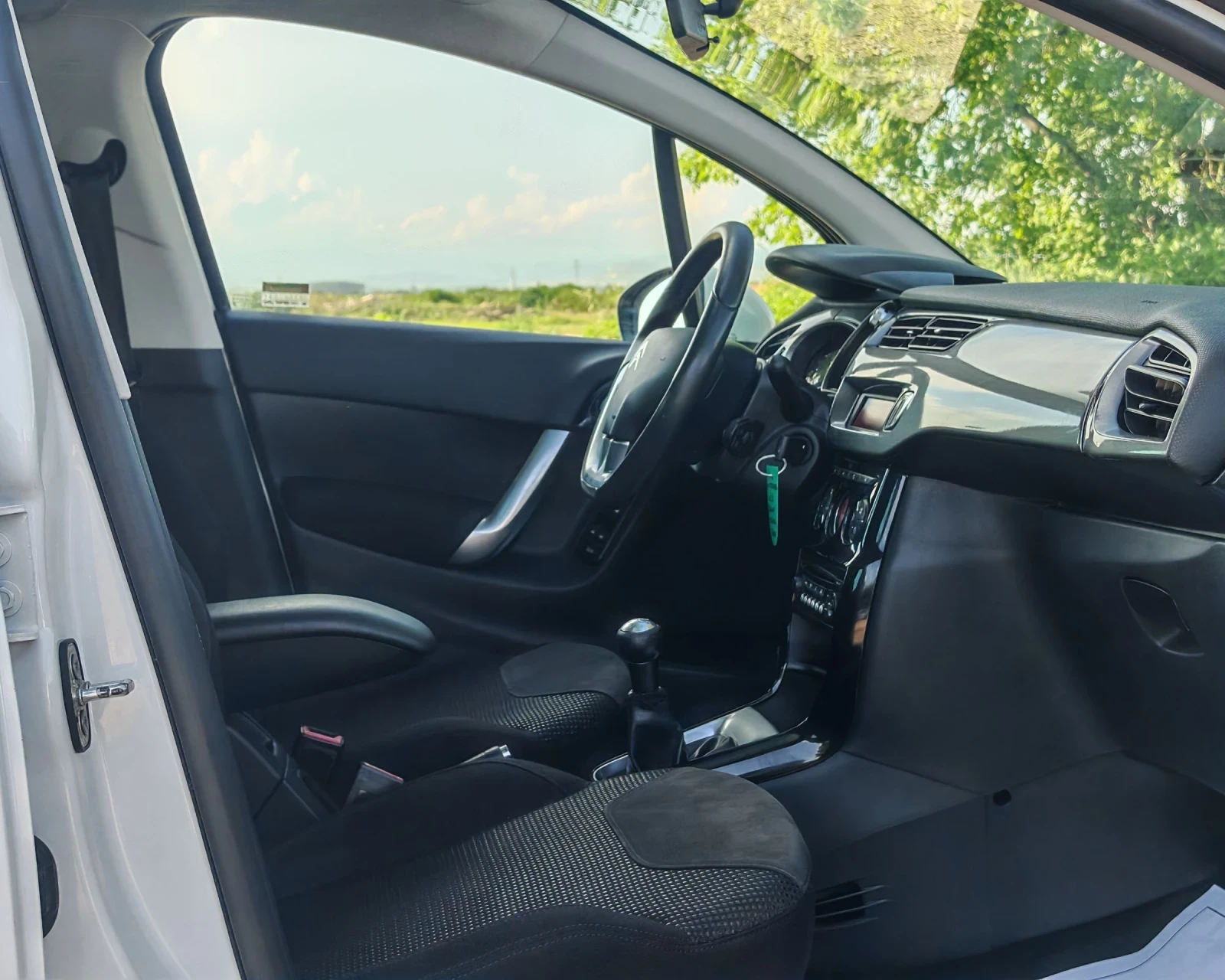 Citroen C3 1.4 БЕНЗИН 73 К.С. УНИКАЛНО СЪСТОЯНИЕ! НОВА!, снимка 10 - Автомобили и джипове - 54840562