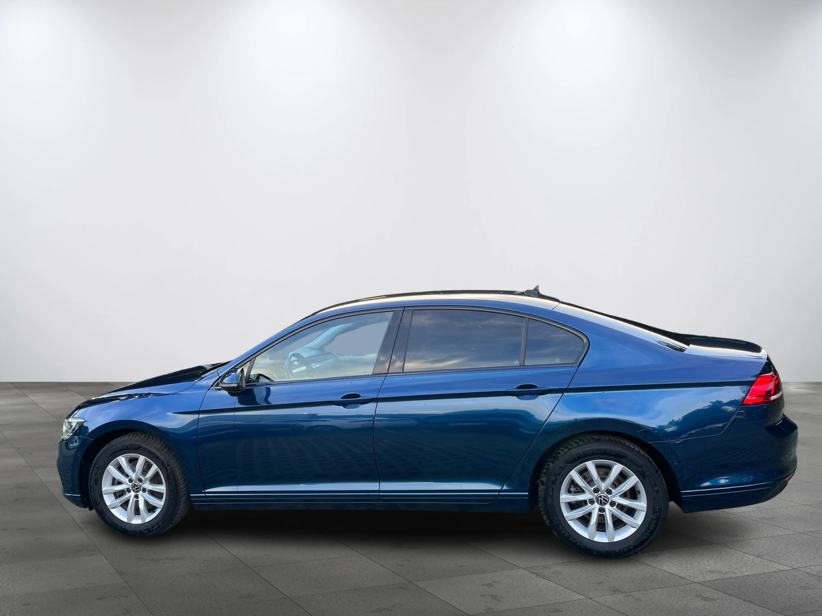 VW Passat 1.5 TSI 150 к.с. ACT DSG7 от България!, снимка 4 - Автомобили и джипове - 54948739