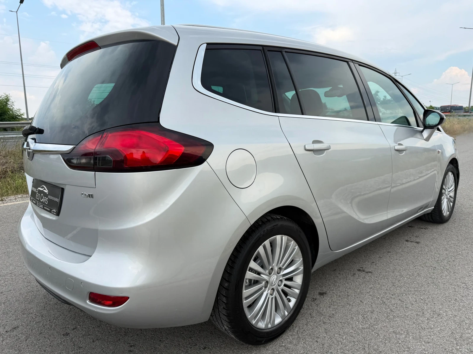 Opel Zafira Tourer 2.0 CDTi / COSMO / 6+ 1 / AVTOMAT / CAMERA, снимка 7 - Автомобили и джипове - 55063698