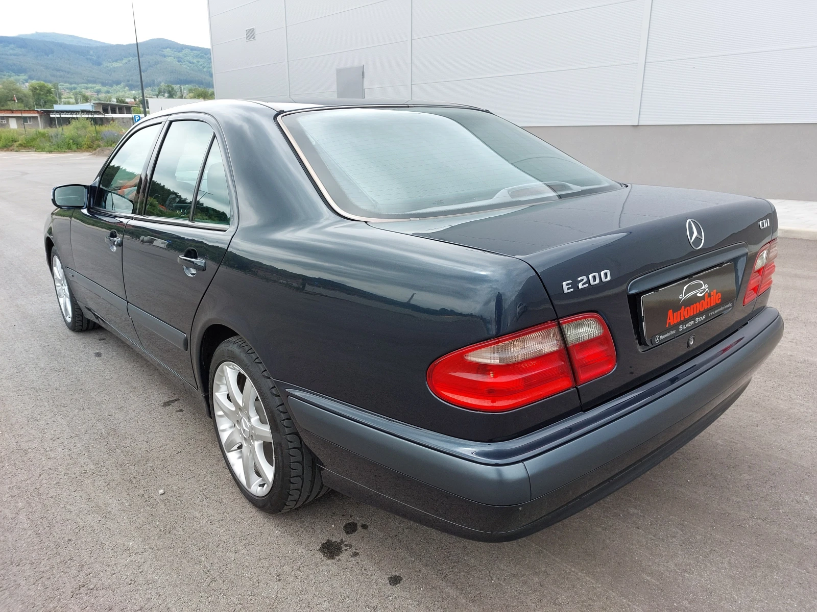 Mercedes-Benz E 200 CDI Facelift, снимка 6 - Автомобили и джипове - 55253873