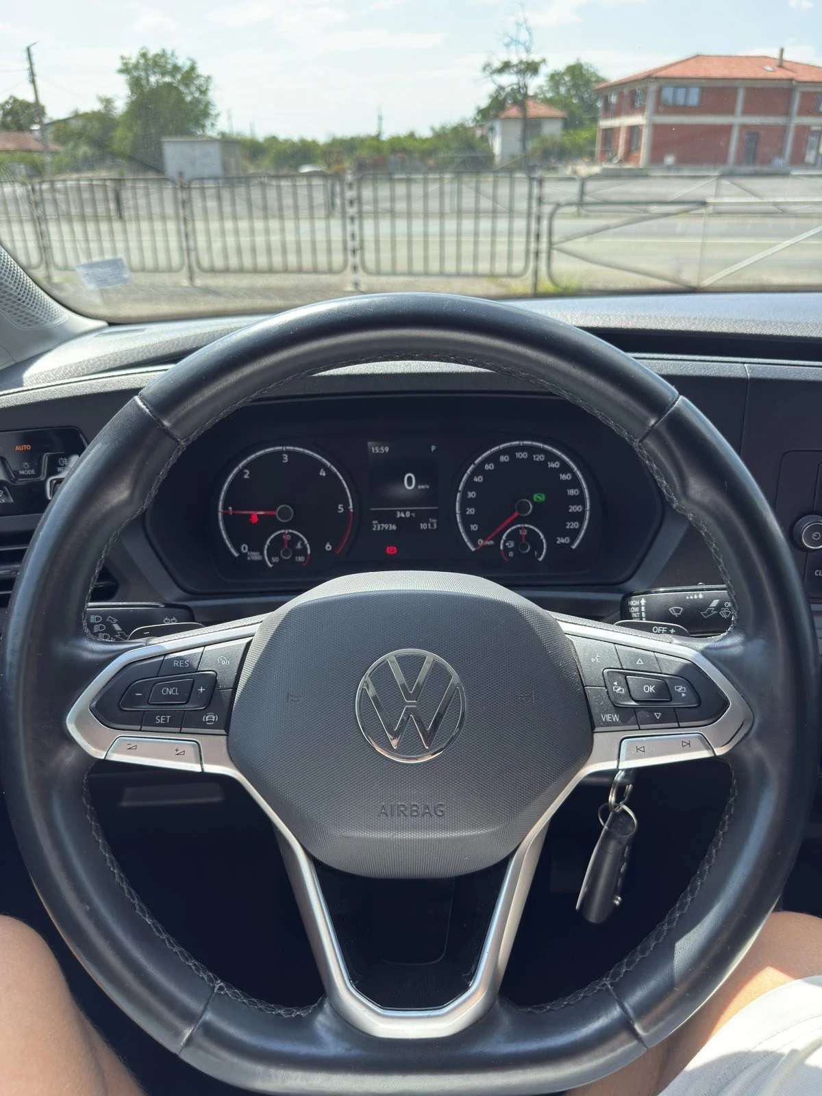 VW Caddy Cargo 2.0 TDI DSG, снимка 12 - Автомобили и джипове - 55433838