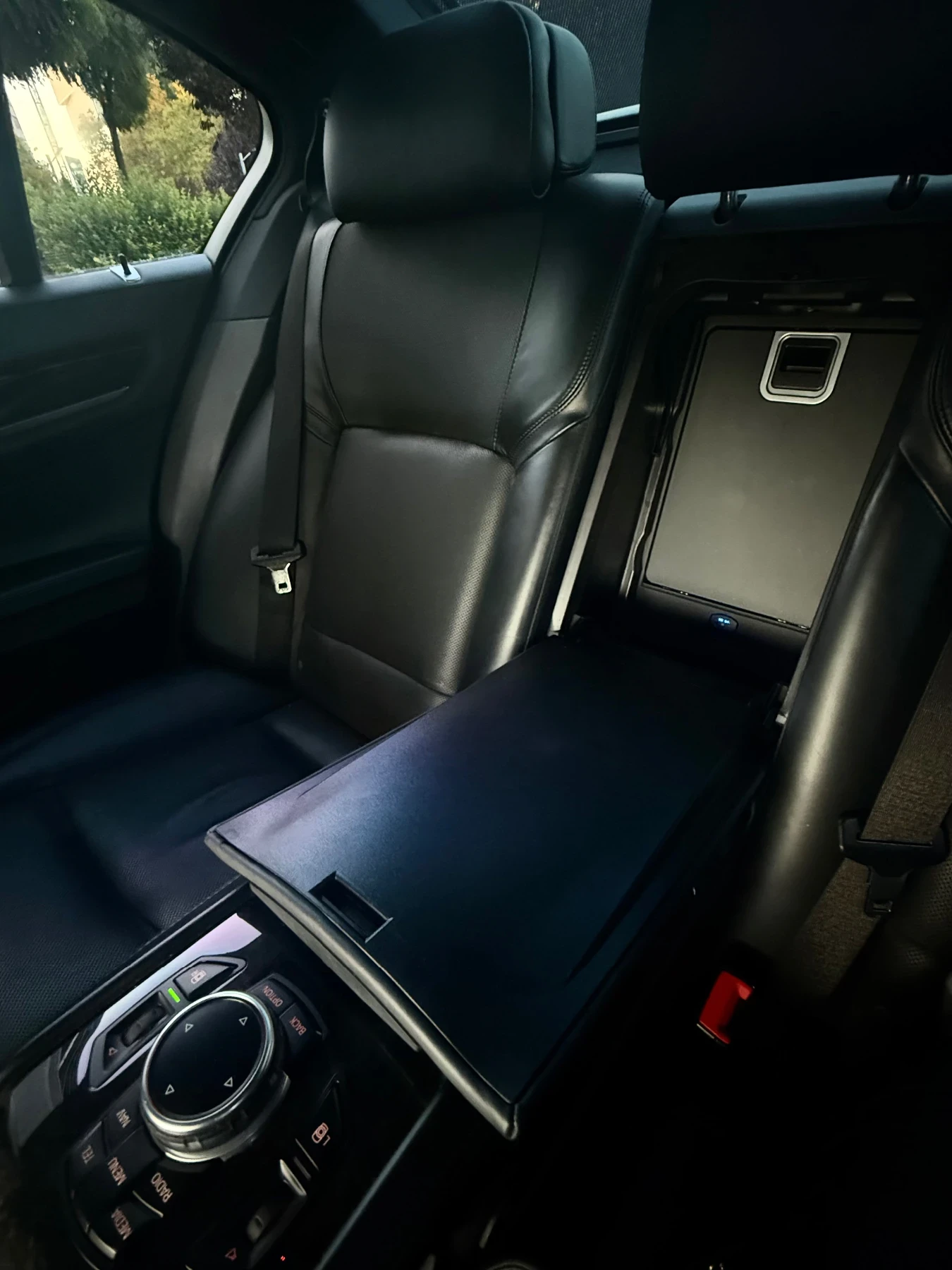 BMW 730 XDrive, TV, FULL, FACELIFT, ГАРАЖЕН АВТОМОБИЛ, снимка 8 - Автомобили и джипове - 55709510