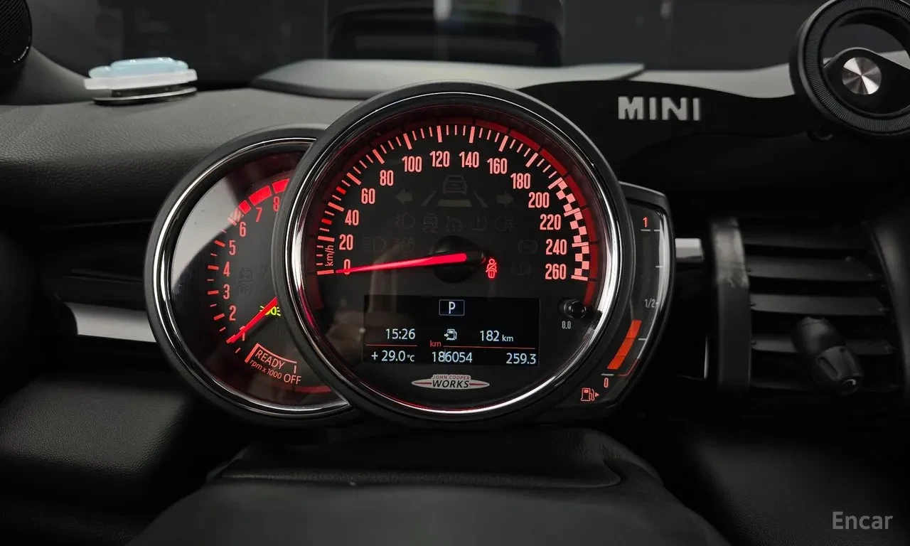 Mini Cooper s JCW Delaney Edition F56* Подгрев* Камера* HeadUP, снимка 8 - Автомобили и джипове - 55754732