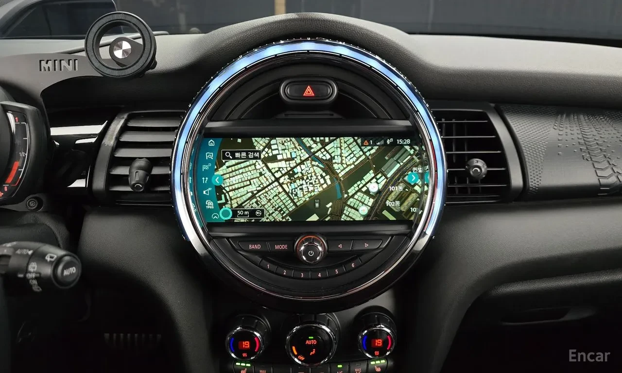 Mini Cooper s JCW Delaney Edition F56* Подгрев* Камера* HeadUP, снимка 9 - Автомобили и джипове - 55754732